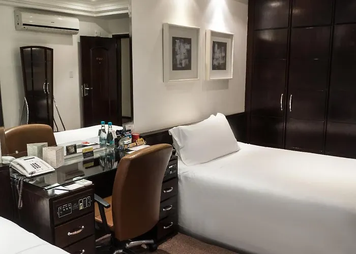 Hotel Plaza Sao Rafael - Proximo Ao Cais Embarcadero E Hosp Santa Casa