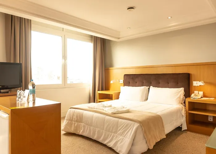 Plaza Sao Rafael - Proximo Ao Cais Embarcadero E Hosp Santa Casa Hotel 4*