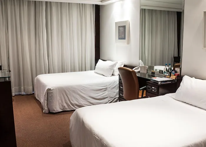 Plaza Sao Rafael - Proximo Ao Cais Embarcadero E Hosp Santa Casa Hotel 4*
