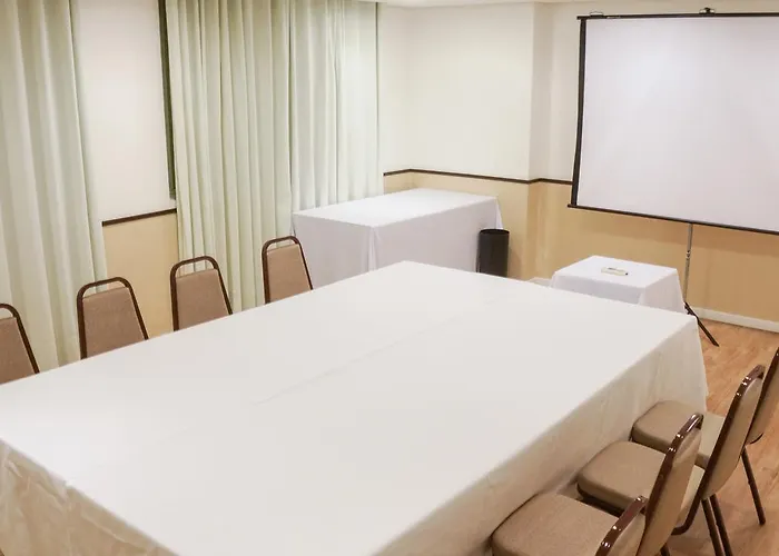Hotel Plaza Sao Rafael - Proximo Ao Cais Embarcadero E Hosp Santa Casa 4*
